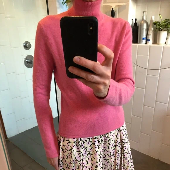 TSE | Sweaters | Tse Pink Cashmere Turtleneck Sweater | Poshmark display picture 2